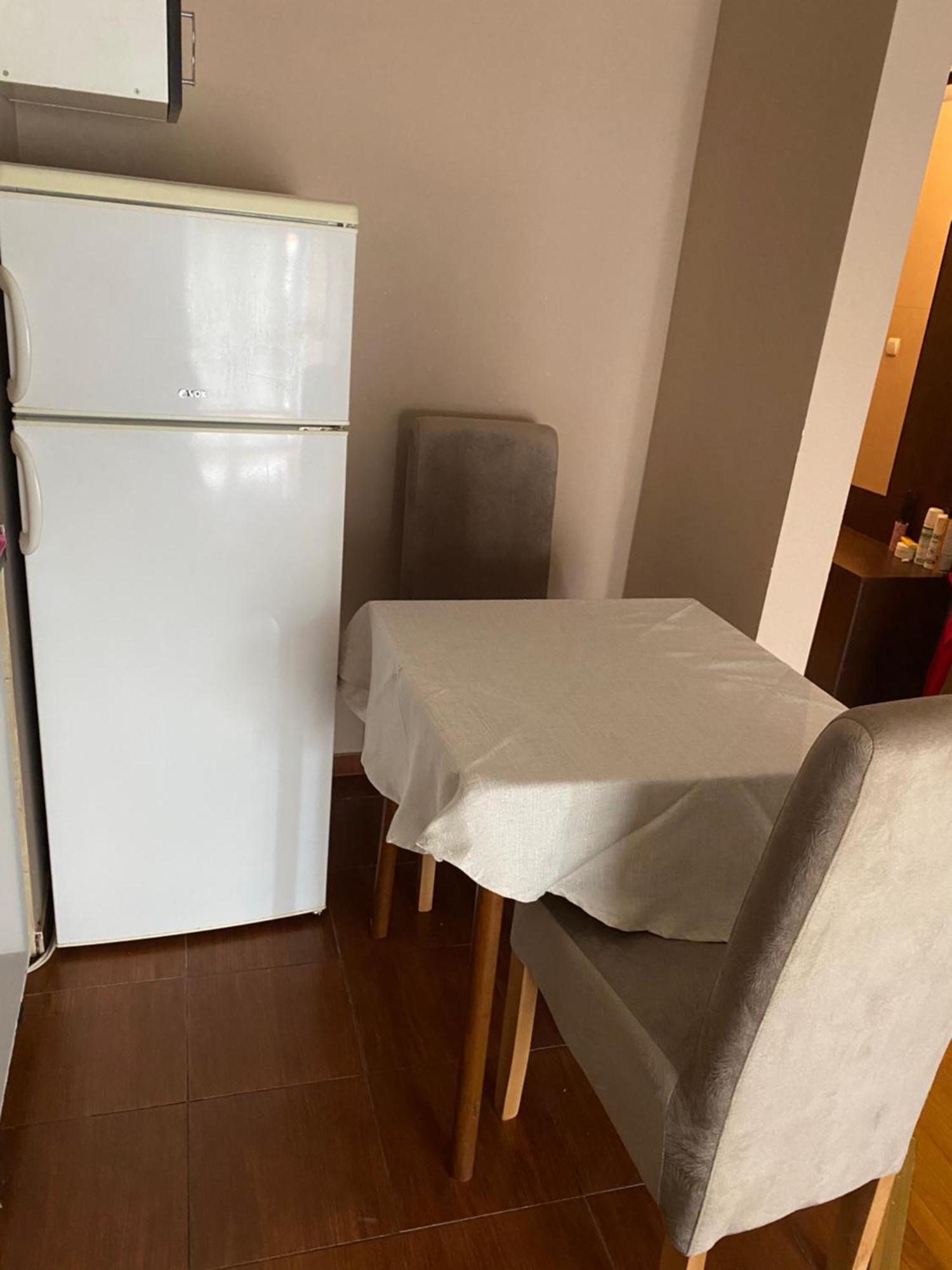 Stan Blizu Izlaza Na Autoput Mali Mokri Lug Extérieur photo
